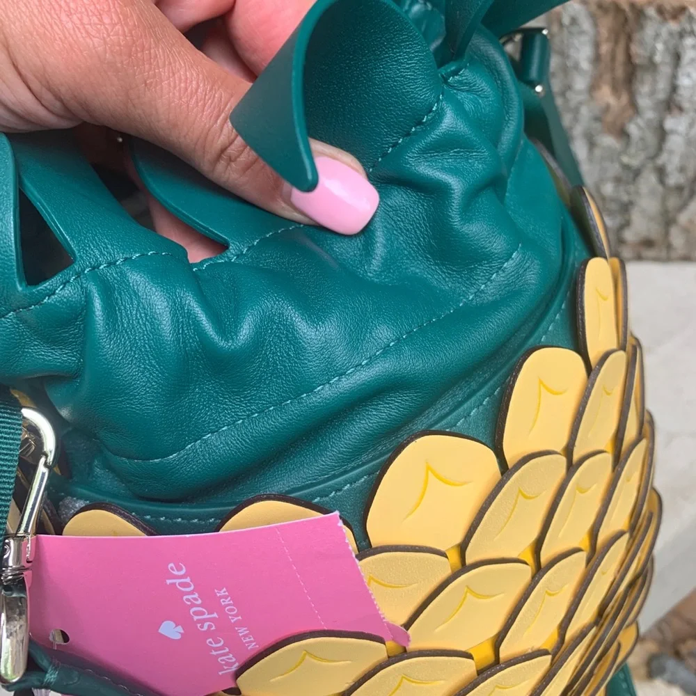 Authentic KATE SPADE leather Pineapple drawstring crossbody - Picture 7 of 14